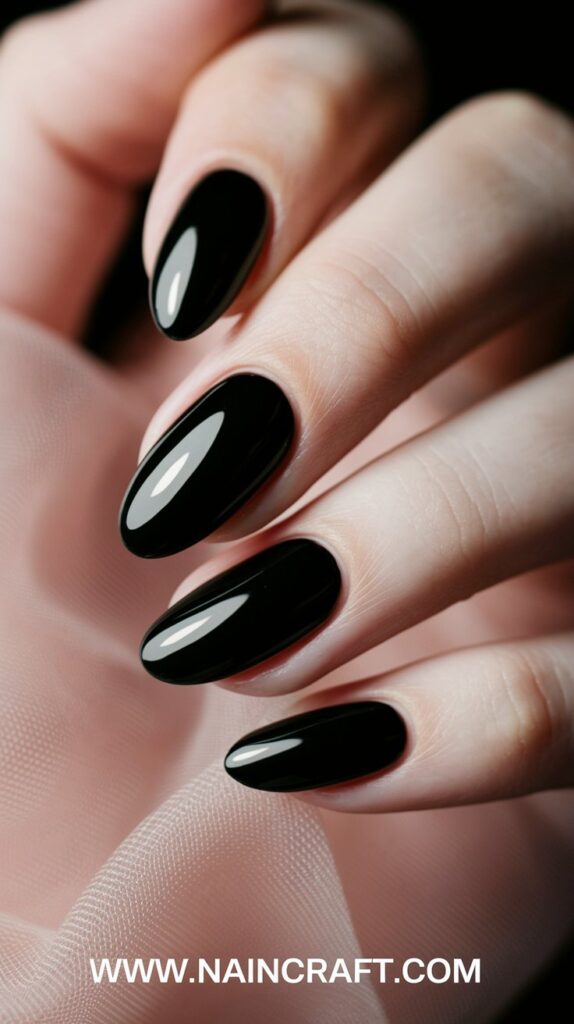 24+ Almond Nail Ideas That Are Too Pretty to Pass Up (From Classy to Trendy Designs) 24+ Almond Nail Ideas That Are Too Pretty to Pass Up (From Classy to Trendy Designs)