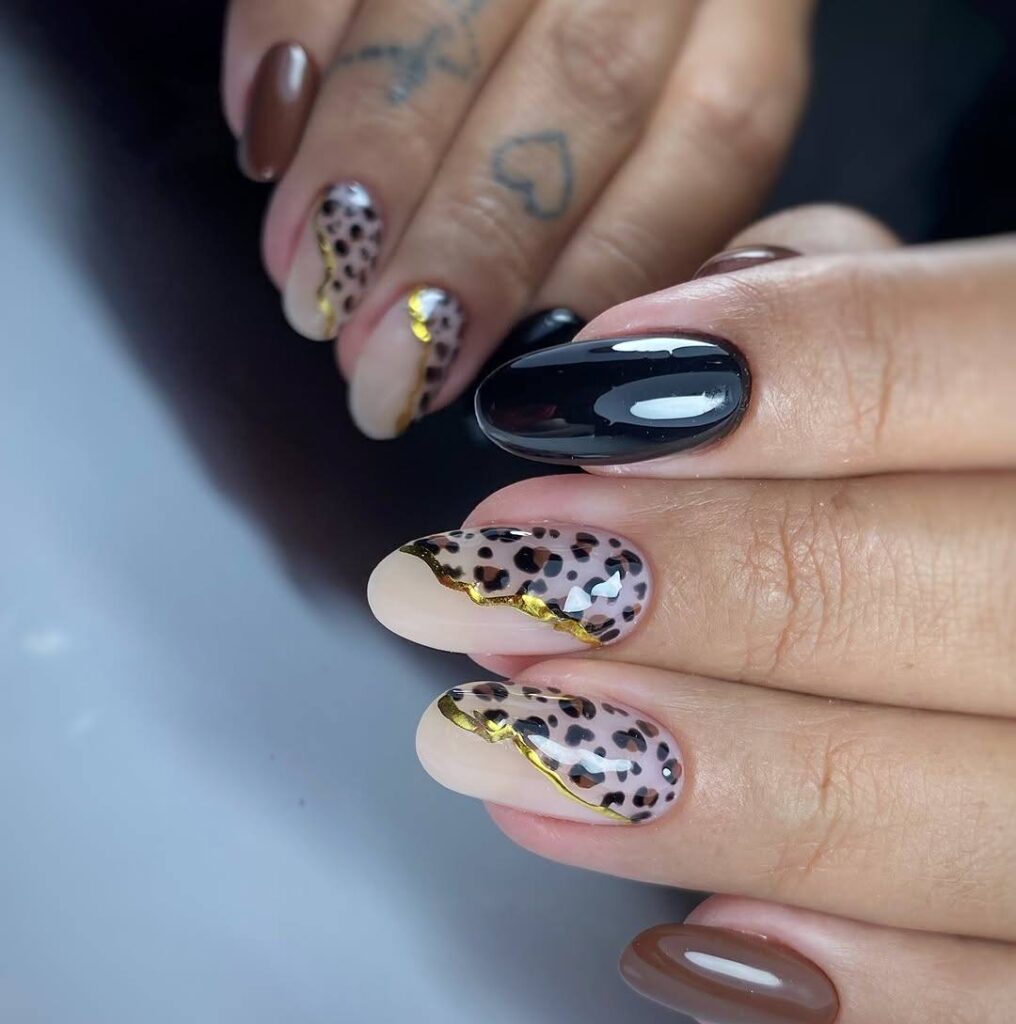 Brown and Gold Accent Nails
