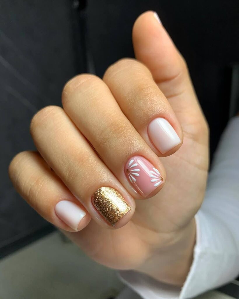 Pink Daisy Accent Nails