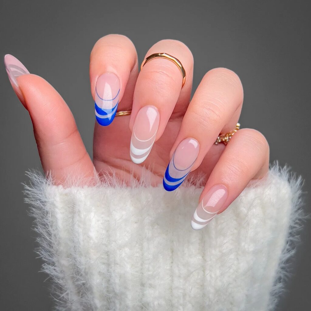 Blue & White Wave Cute Nails