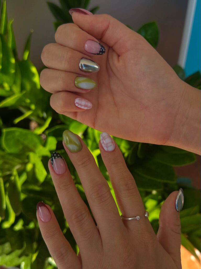 Modern Mixed-Finish Nails