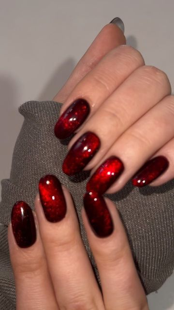 Shiny Deep Red Cat Eye Nails