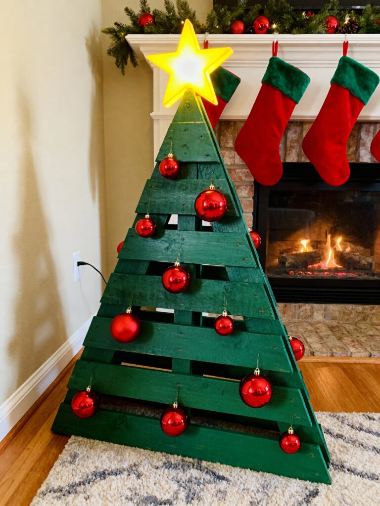 Classic Green Pallet Christmas Tree Decor
