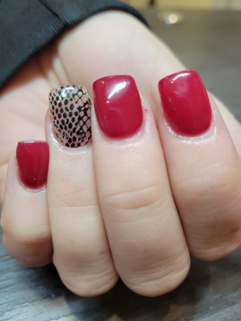 Cute Thanksgiving Nails in Red and Print Accent