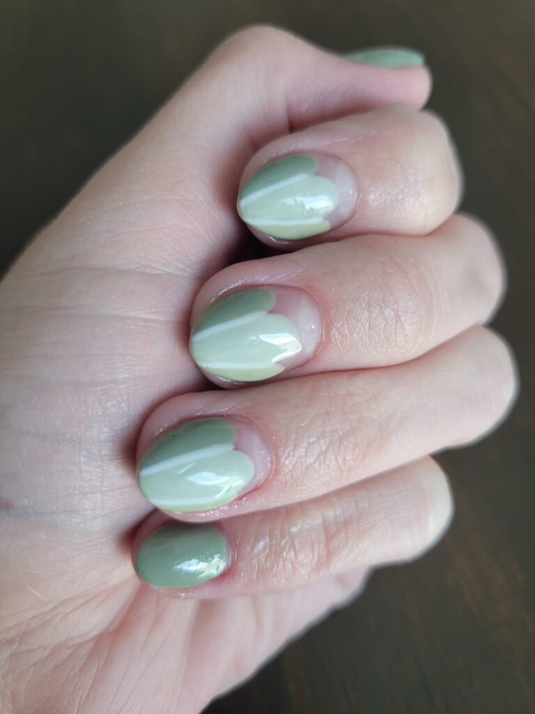 Cute Thanksgiving Nails in Sage Heart Tips