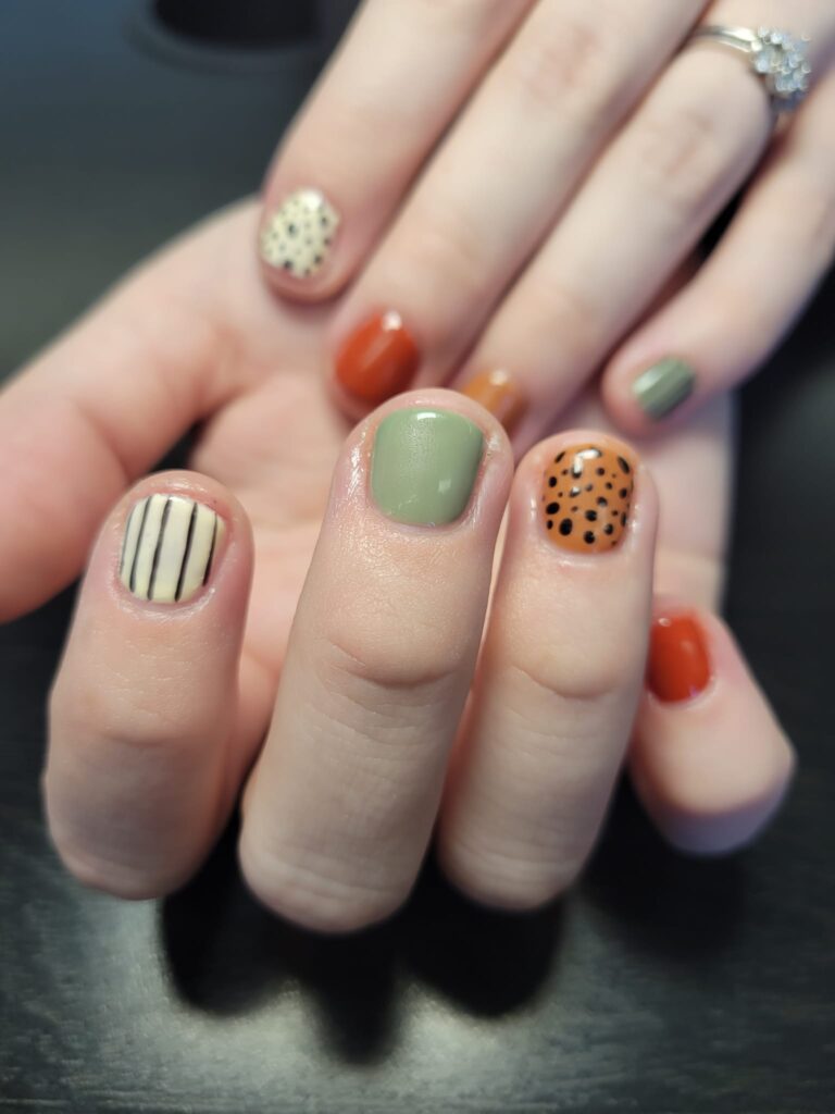Cute Thanksgiving Nails with Fall Mix Patterns