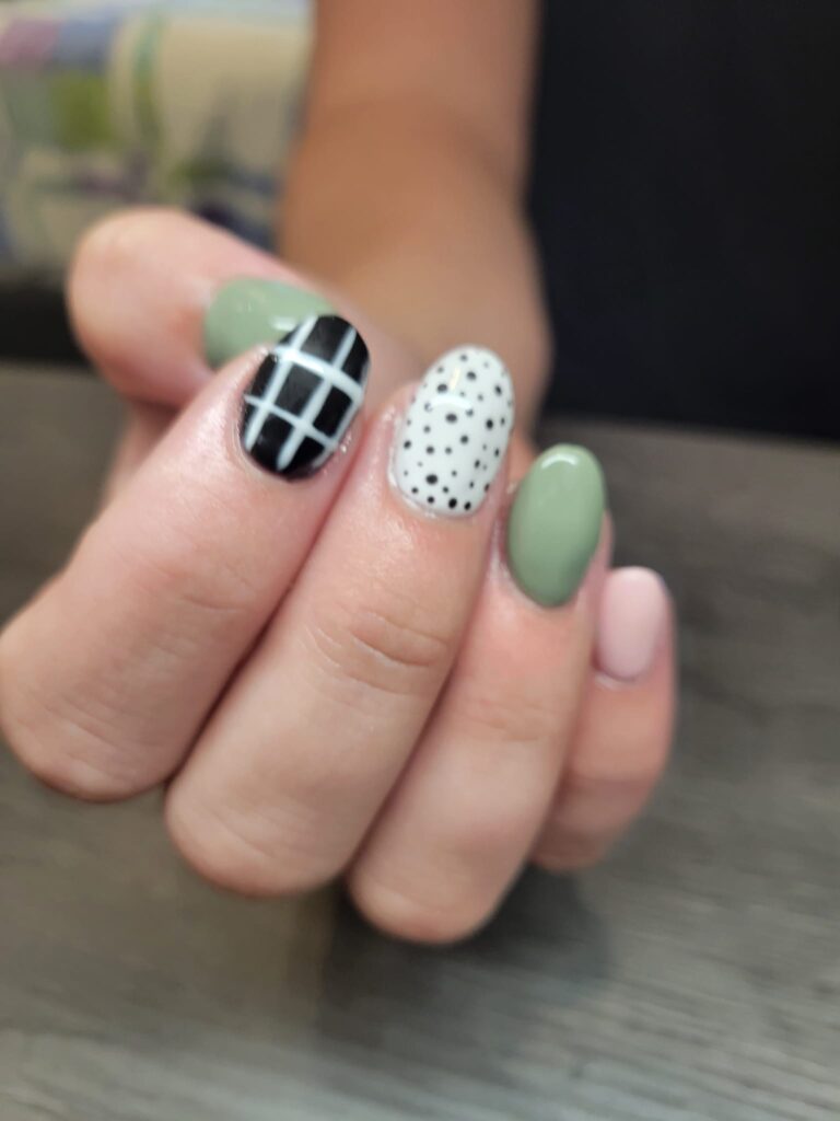 Cute Thanksgiving Nails with Green and Black Accents