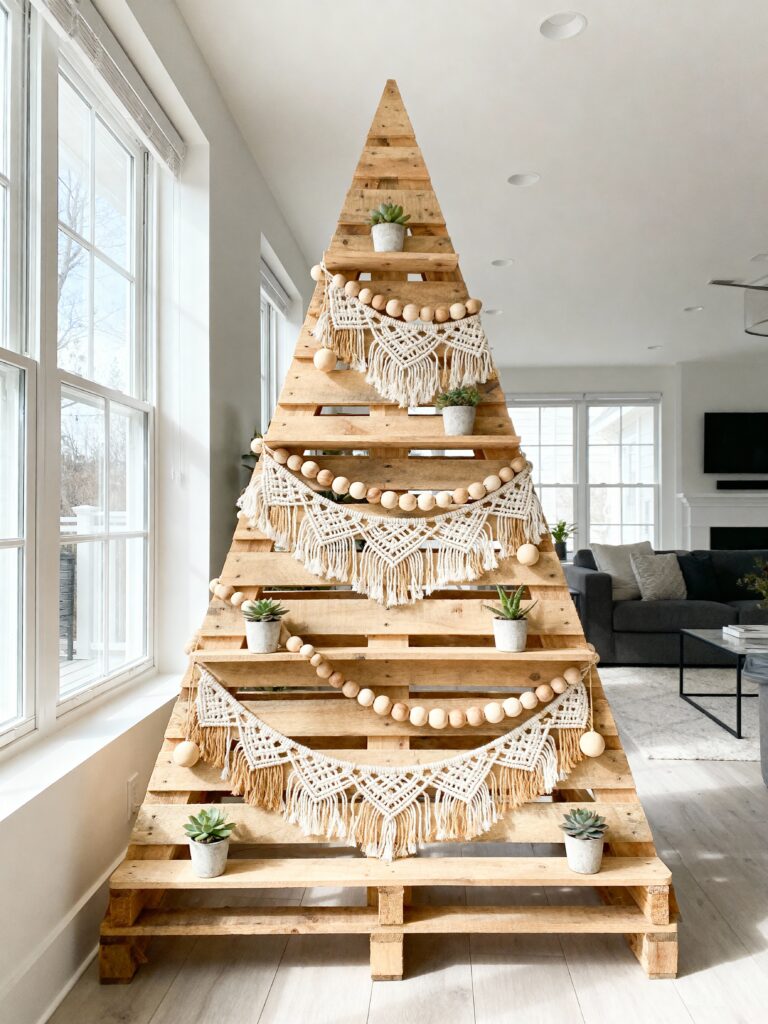 Neutral Pallet Christmas Tree with Macramé Decor 2