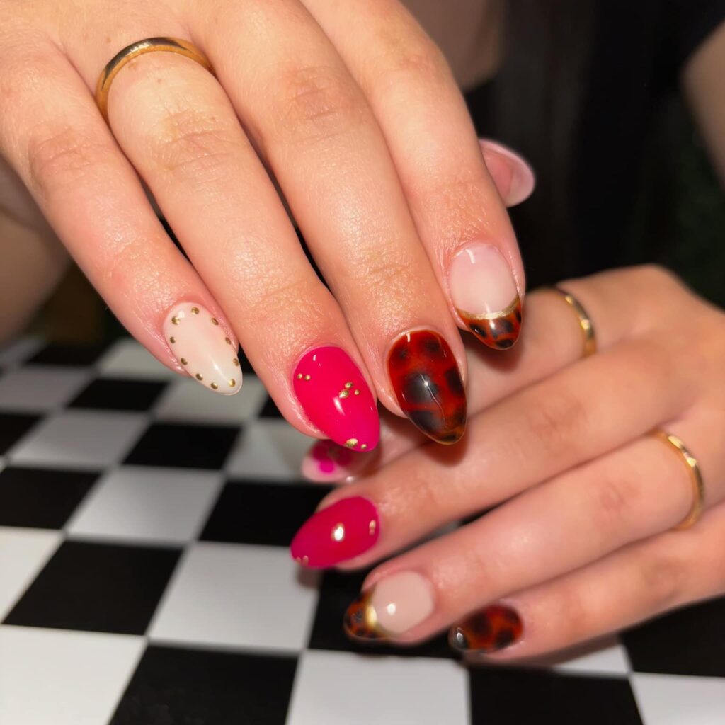 Nude and Leaf Art Simple Thanksgiving Nails