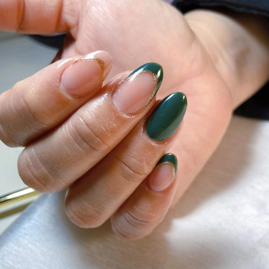 Thanksgiving Acrylic Nails in Green and Gold