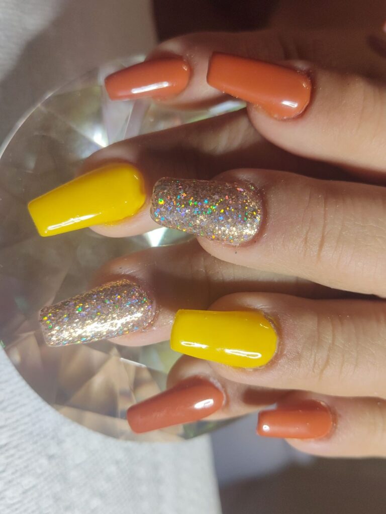 Thanksgiving Acrylic Nails in Yellow and Orange Mix