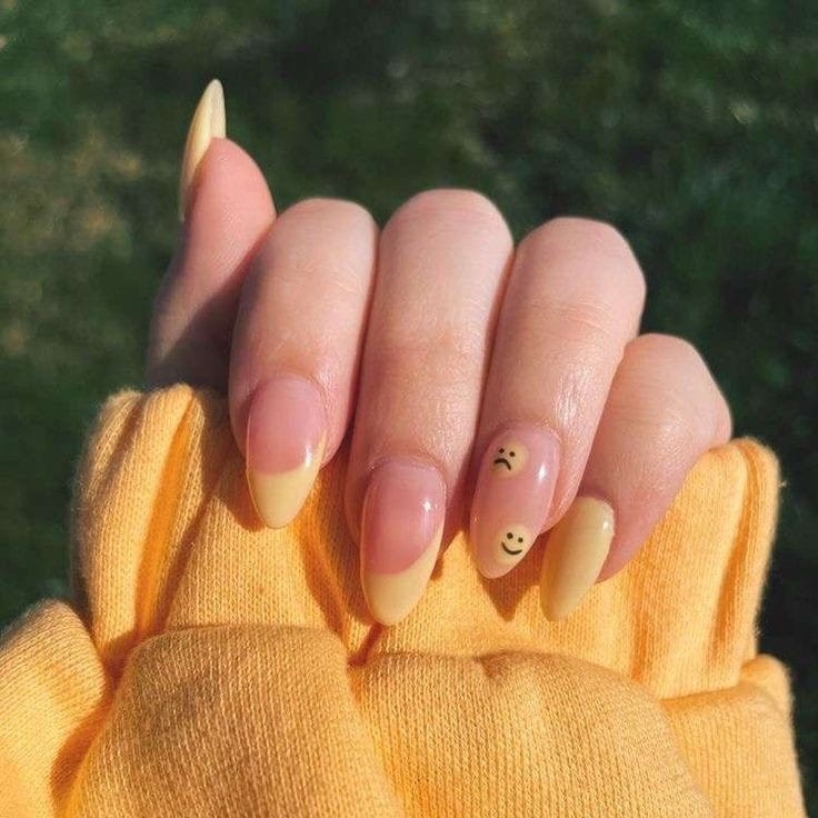 Cute Yellow Smiley Tips