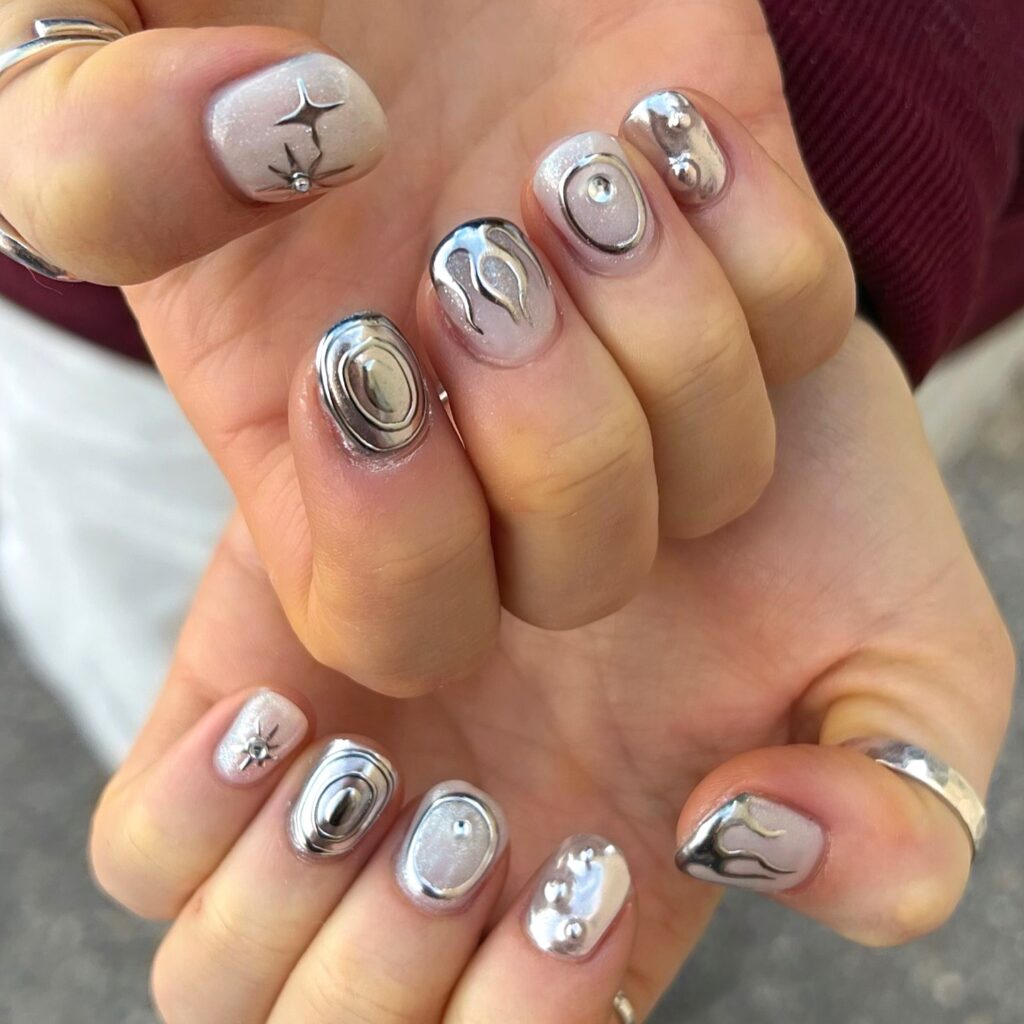 Melted Chrome Silver Nails