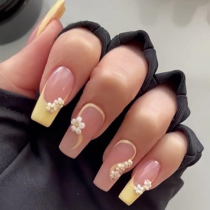 Tiny White Flowers and Yellow Tips