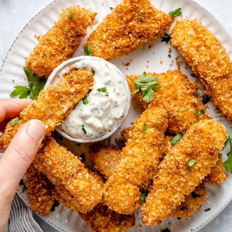Homemade-Crispy-Baked-Fish-Sticks-6-750x750
