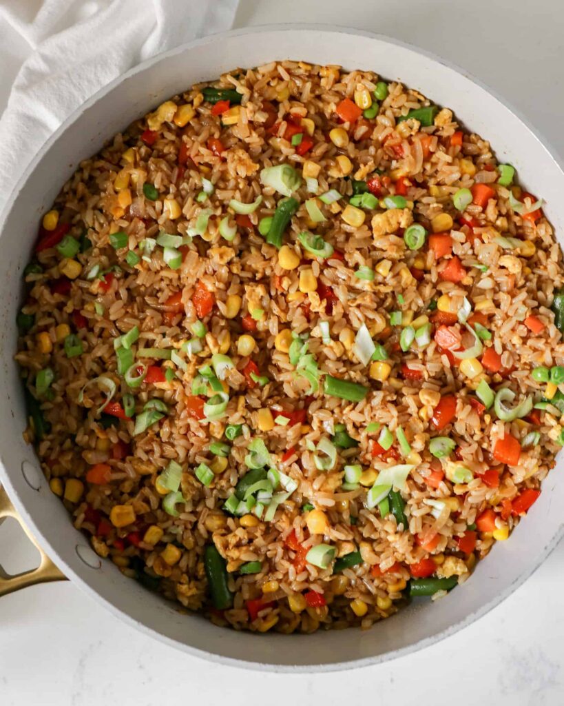 Veggie-fried-rice-with-frozen-vegetables