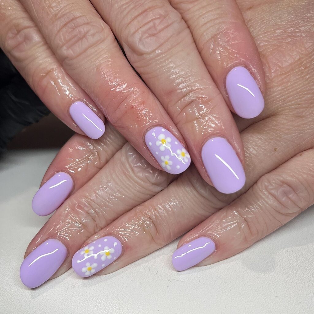 Lavender Daisy Nails