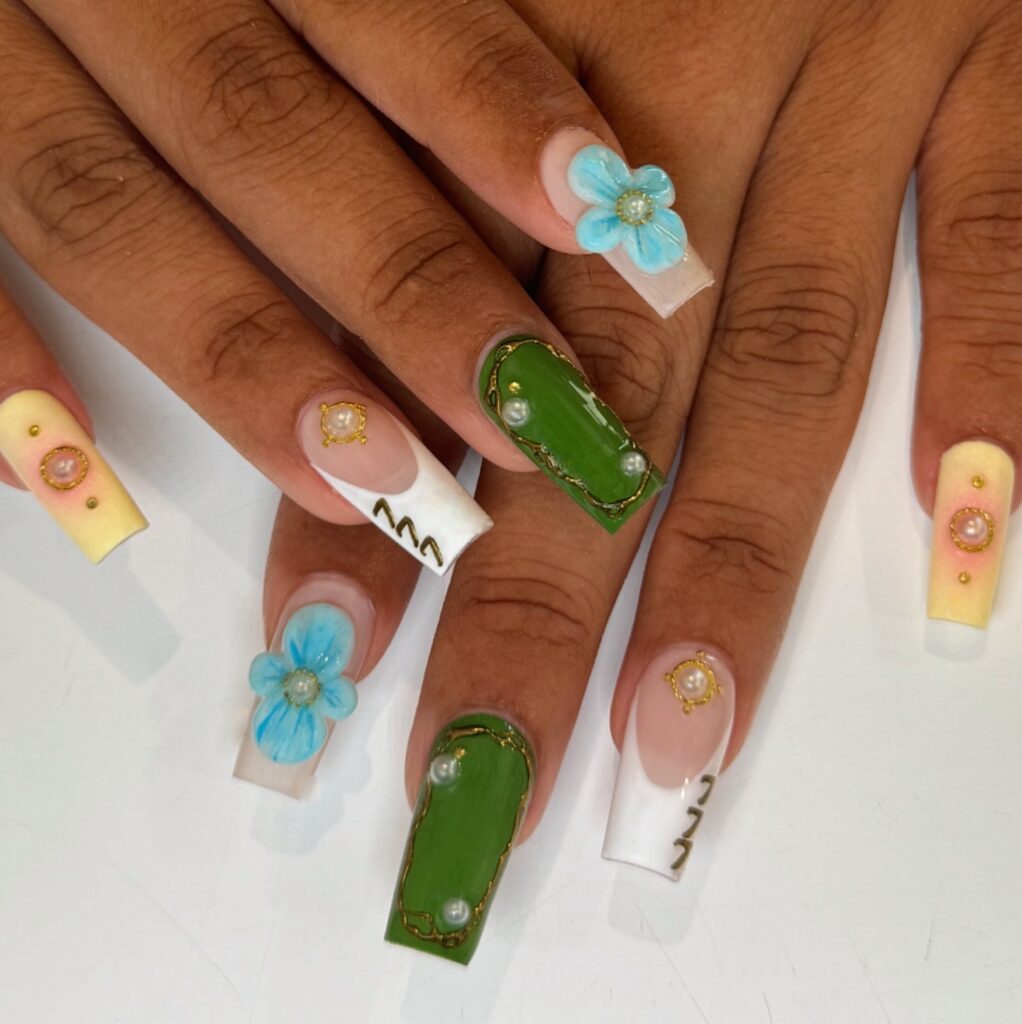 Floral and Pearl Mix Design