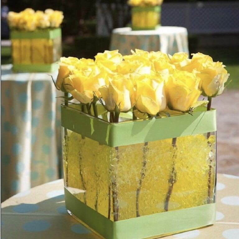 Ribbon Wrapped DIY Summer Centerpiece Ribbon Wrapped DIY Summer Centerpiece Ideas